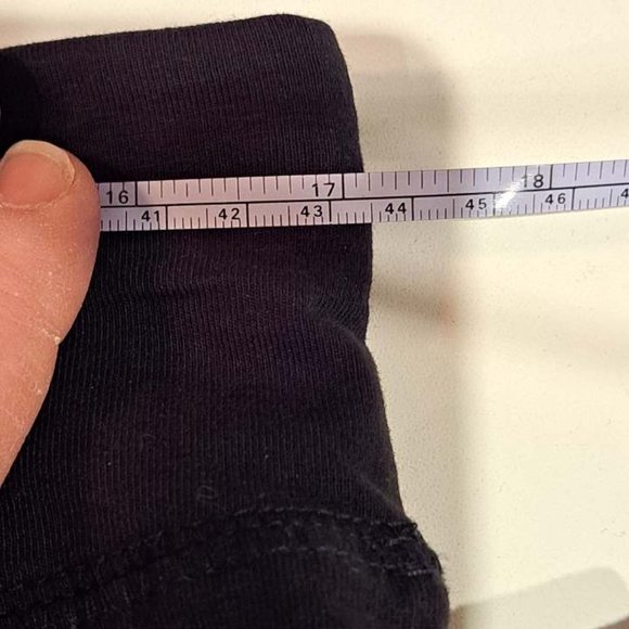 NWT black women's yoga pants / capris - Picture 4 of 9
